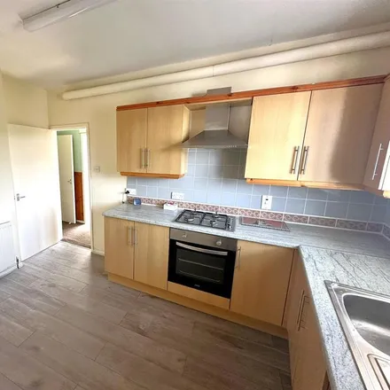 Image 4 - Kingsley Street, Dudley Wood, DY2 0PZ, United Kingdom - Apartment for rent