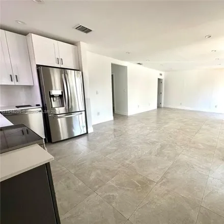 Image 4 - 911 79th Terrace, Miami Beach, FL 33141, USA - House for rent