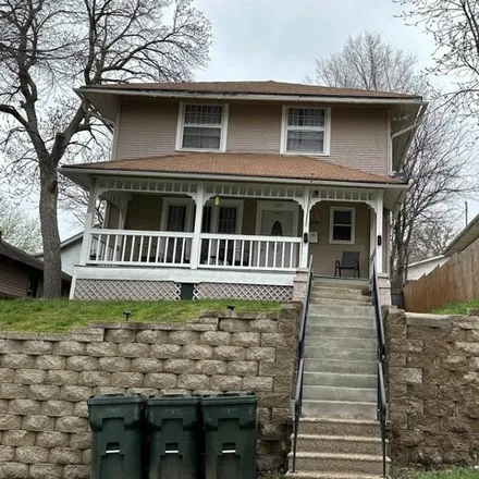 Buy this 4 bed house on 137 15th Street in Sioux City, IA 51103
