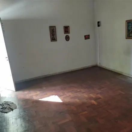 Buy this 2 bed apartment on Félix de Azara 152 in Partido de Lomas de Zamora, Lomas de Zamora