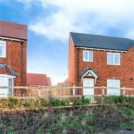 Buy this 3 bed duplex on unnamed road in Lichfield, WS14 0FL