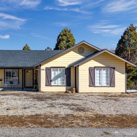 Buy this 3 bed house on 29911 Caddy Lane in Kern County, CA 93561