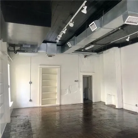 Image 2 - 838 Chartres Street, New Orleans, LA 70116, USA - House for sale