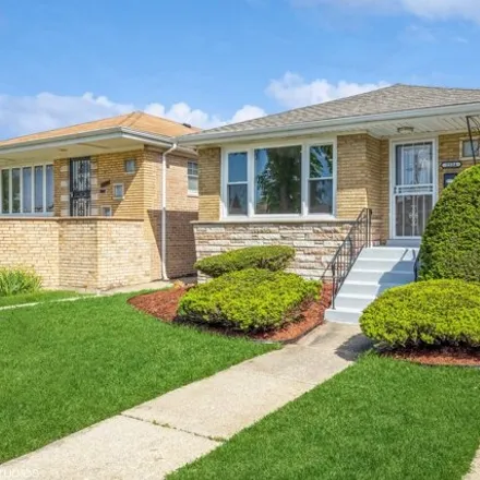 Buy this 3 bed house on 2224 West 80th Street in Chicago, IL 60652