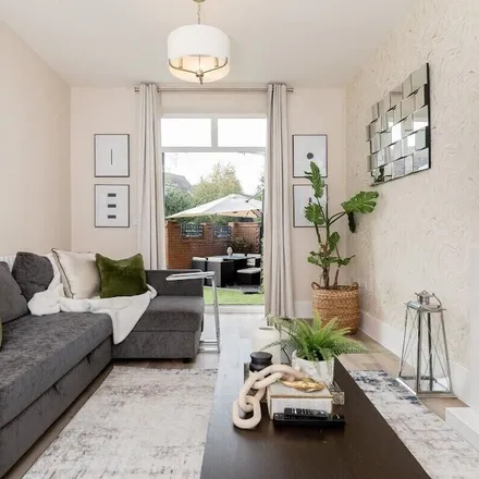 Rent this 5 bed townhouse on Broughton in MK10 9RA, United Kingdom