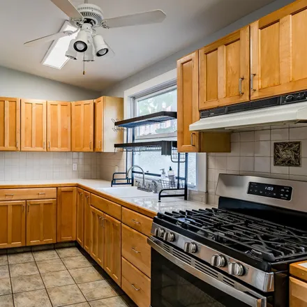 Image 4 - 182 Krams Avenue, Philadelphia, PA 19127, USA - Townhouse for sale