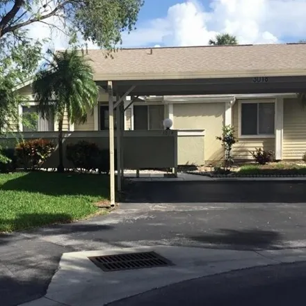 Buy this 3 bed condo on Heron Lake Court in Sarasota County, FL