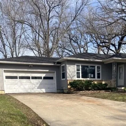 Buy this 2 bed house on 1362 Oak Boulevard in Humboldt, IA 50548