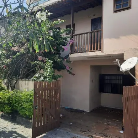 Rent this 2 bed house on Rua Nicola Aslan in Cabo Frio - RJ, 28908-105