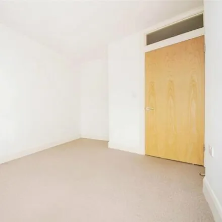 Image 3 - Sharps, Widmore Road, Bromley Park, London, BR1 1RW, United Kingdom - Apartment for rent