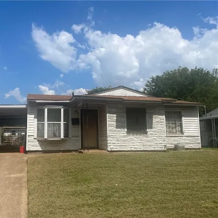 Buy this 3 bed house on 216 Fisseler Street in Waco, TX 76704