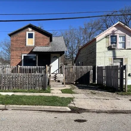 Buy this 2 bed house on 558 Florence Street in Kalamazoo, MI 49007