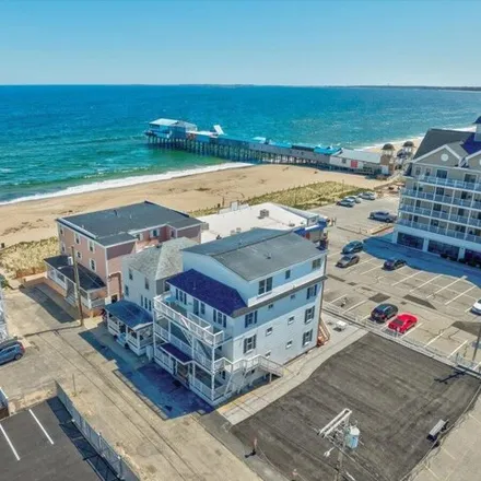 Buy this studio condo on 5 Kinney Avenue in Old Orchard Beach, ME 04064
