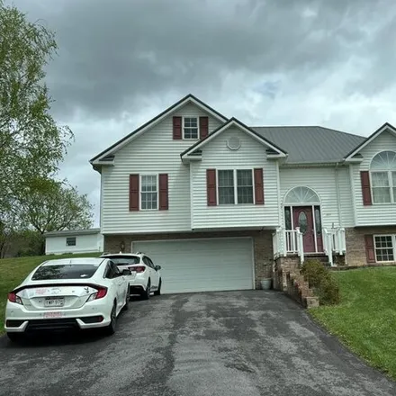 Buy this 4 bed house on 154 Brandon Drive in Saint Clair, Tazewell County