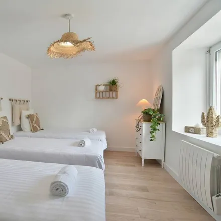 Rent this 5 bed house on Rue de Joliet in 22650 Beaussais-sur-Mer, France