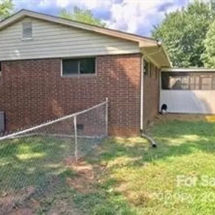 Image 3 - 2125 Charlotte Highway, Mooresville, NC 28117, USA - House for sale