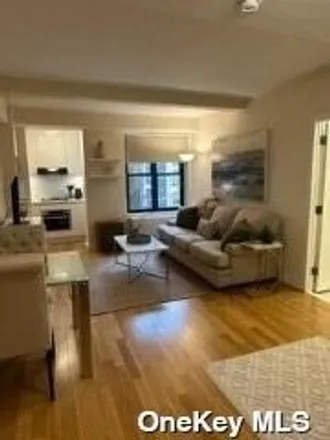Image 8 - 337 West 95th Street, New York, NY 10025, USA - Condo for rent
