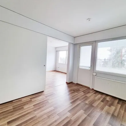 Rent this 4 bed apartment on Kettumäentie 16 in 13600 Hämeenlinna, Finland