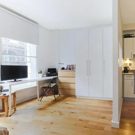 Image 3 - Regent Quarter, Bravingtons Walk, London, N1 9AW, United Kingdom - Apartment for rent