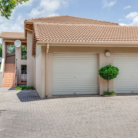 Rent this 2 bed apartment on unnamed road in Maroeladal, Randburg