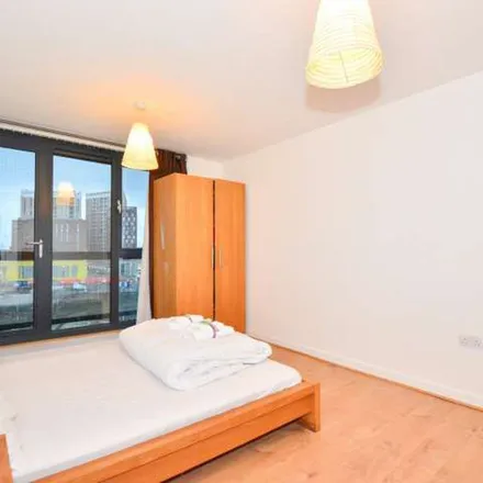 Image 7 - Nautilus Apartments, Silvertown Way, London, E16 1EA, United Kingdom - Apartment for rent