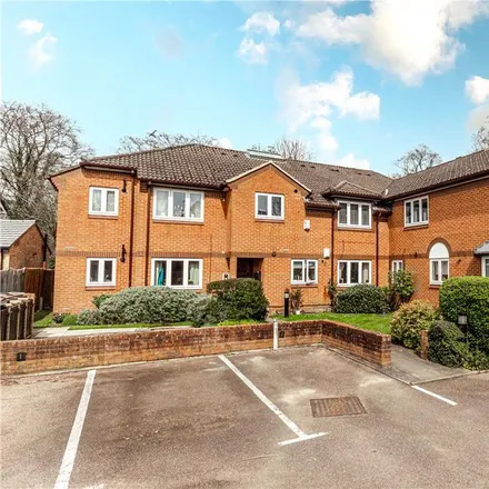 Rent this 2 bed apartment on 46 Sandpit Lane in St Albans, AL1 4BN
