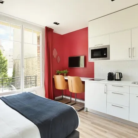 Image 8 - 17 Rue Fondary, 75015 Paris, France - Apartment for rent