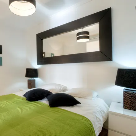 Rent this 2 bed apartment on Pizzaria Maledetta in Largo de São Martinho 2, 1100-307 Lisbon
