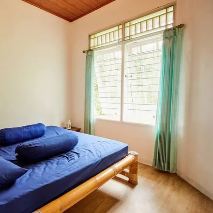 Rent this 3 bed house on Jawa Barat in Jalan Raya Cibiru, Panyileukan