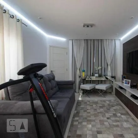 Buy this 3 bed house on Rua Manuel Martins in Jardim Roberto, Osasco - SP