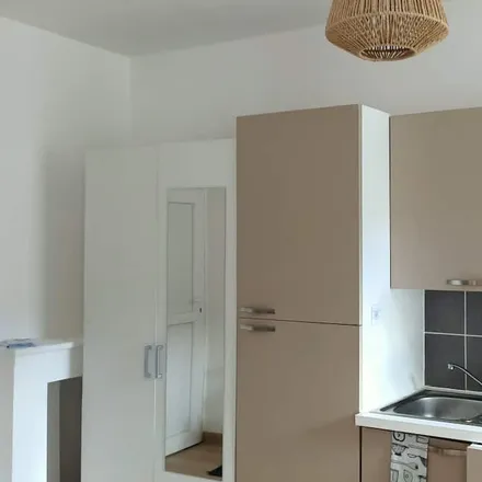 Rent this 1 bed apartment on 42300 Roanne