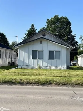Buy this 2 bed house on 2864 Avenue L in Fort Madison, IA 52627