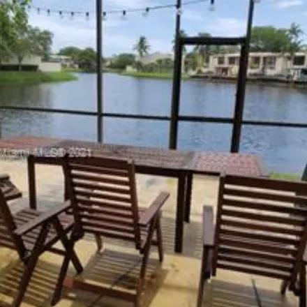 Image 2 - 7613 Southwest 105th Avenue, Kendall, FL 33173, USA - Condo for sale