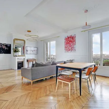 Image 4 - 1 Avenue Claude Vellefaux, 75010 Paris, France - Apartment for rent
