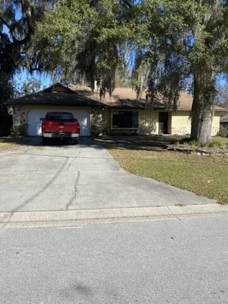 Buy this 3 bed house on 3847 Southeast 48th Street in Marion County, FL 34480