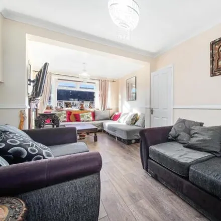 Image 3 - Lynmouth Avenue, London, SM4 4RR, United Kingdom - Townhouse for sale