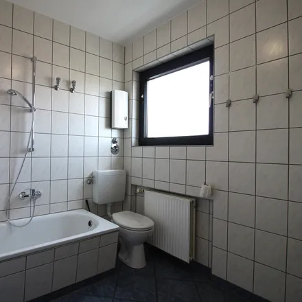 Image 4 - Niedenstraße 111, 40721 Hilden, Germany - Apartment for rent