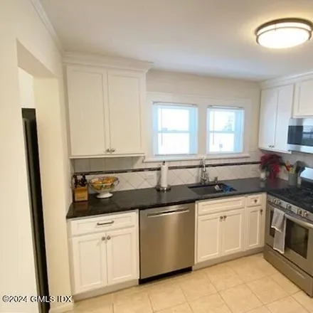 Image 7 - 8 Rockland Pl, Old Greenwich, Connecticut, 06870 - House for rent