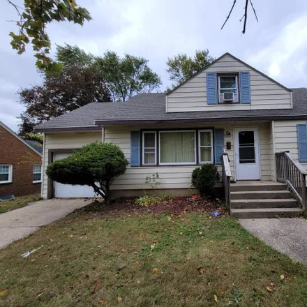 Buy this 3 bed house on 2003 Arizona Avenue in Rockford, IL 61108