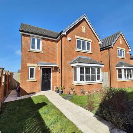 Buy this 4 bed house on Pasture Close in Fylde, FY4 5FW