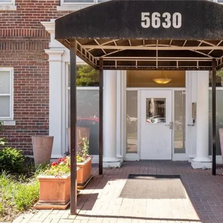 Buy this 2 bed condo on Pershing Avenue Condominiums in 5630 Pershing Avenue, St. Louis