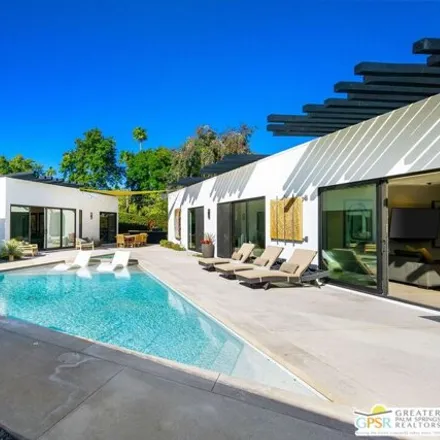 Image 8 - 320 West Santa Catalina Road, Palm Springs, CA 92262, USA - House for sale