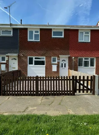 Rent this 3 bed townhouse on Medway Avenue in Witham, CM8 1TF