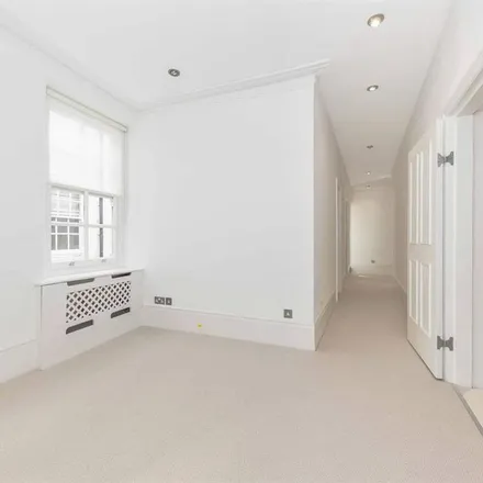 Image 4 - 150 Old Brompton Road, London, SW5 0BE, United Kingdom - Apartment for rent