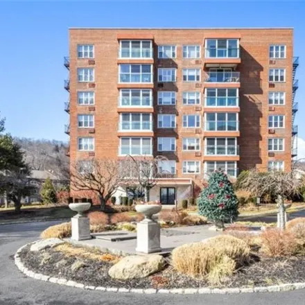 Buy this studio apartment on 1 Salisbury Place in Village of Nyack, NY 10960