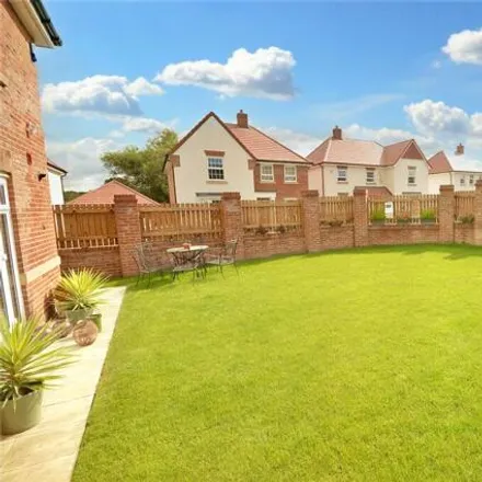 Image 9 - Oak View, Leeds, LS16 8FL, United Kingdom - House for sale