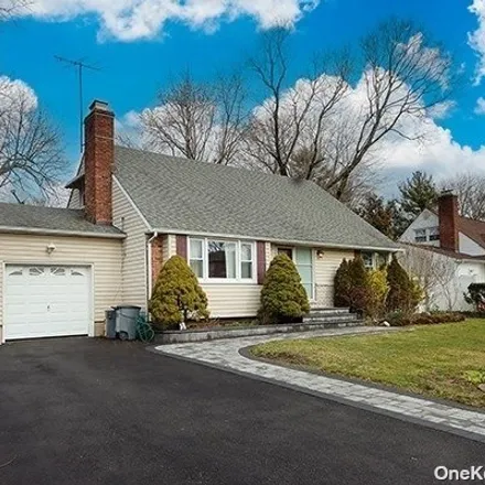 Buy this 4 bed house on 25 Stillman Road in City of Glen Cove, NY 11542