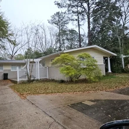 Buy this 3 bed house on 304 N Cherokee Ave in Dothan, Alabama