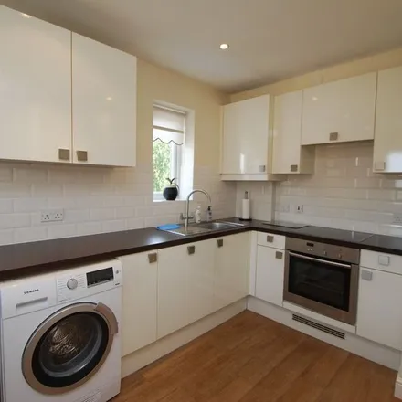 Image 4 - Woodvale Close, Higham, S75 1PP, United Kingdom - Apartment for rent