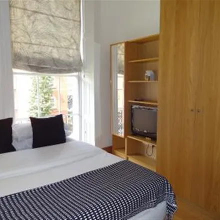 Rent this 1 bed apartment on 30 Cartwright Gardens in London, WC1H 9EH